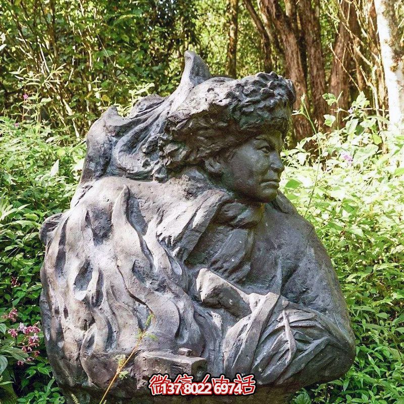 特别推出英雄邱少云抗战半身石雕像