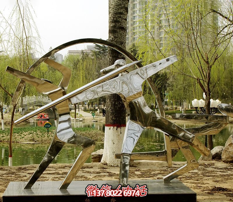 不锈钢镜面标枪雕塑——精致、创意、华美