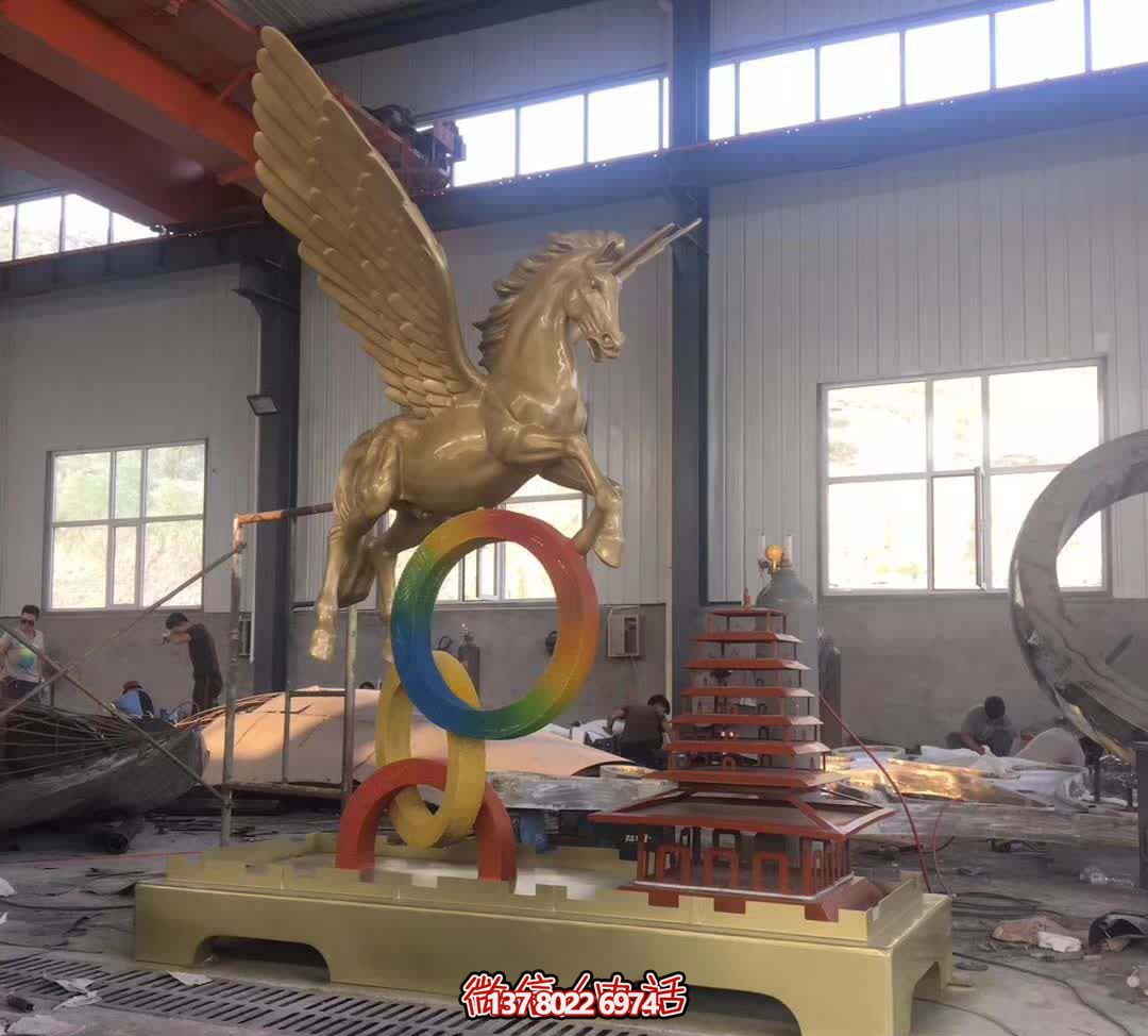 雕塑造型玻璃钢创意飞马跨越