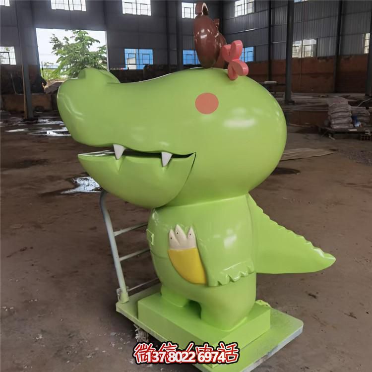 卡通鳄鱼公仔摆件