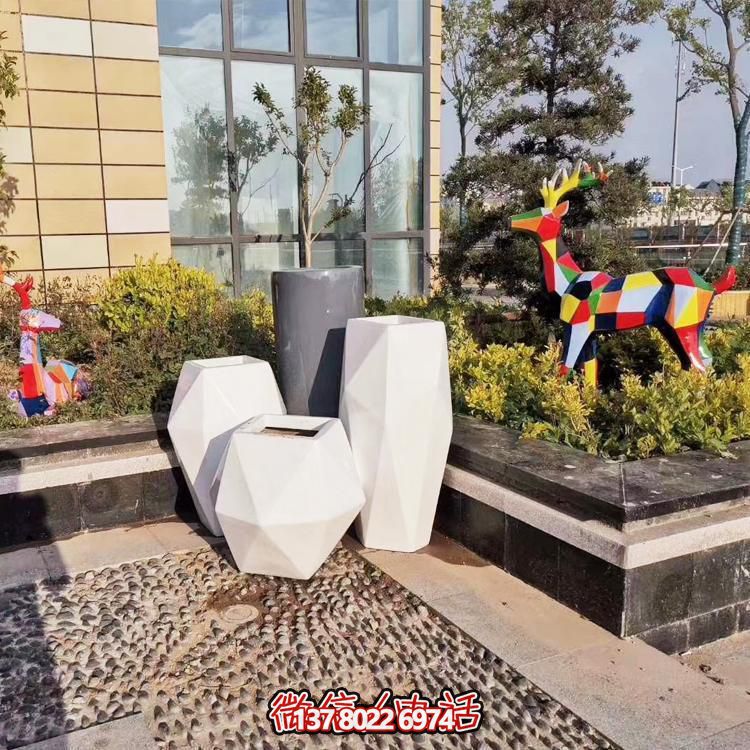 玻璃钢几何切面鹿动物雕塑户外太阳能卡通摆件园林景观