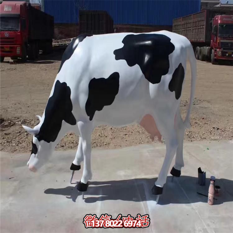 玻璃钢仿真动物奶牛雕塑