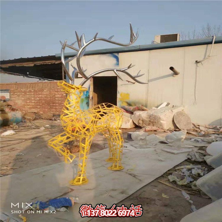 广场不锈钢镂空抽象鹿景观小品雕塑