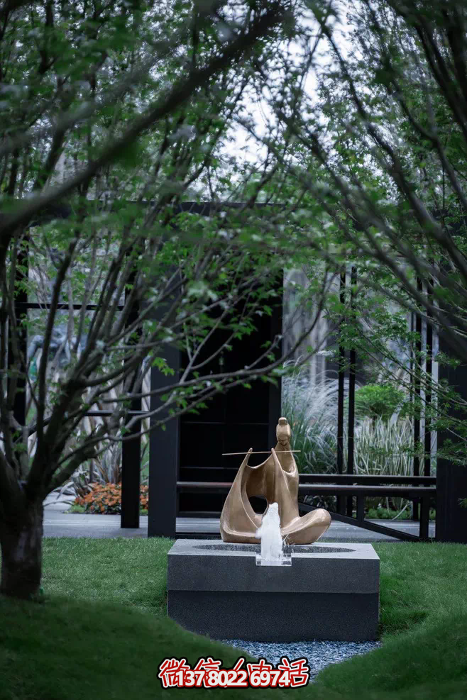 别墅庭院创意不锈钢仿铜抽象吹笛子的人物雕塑
