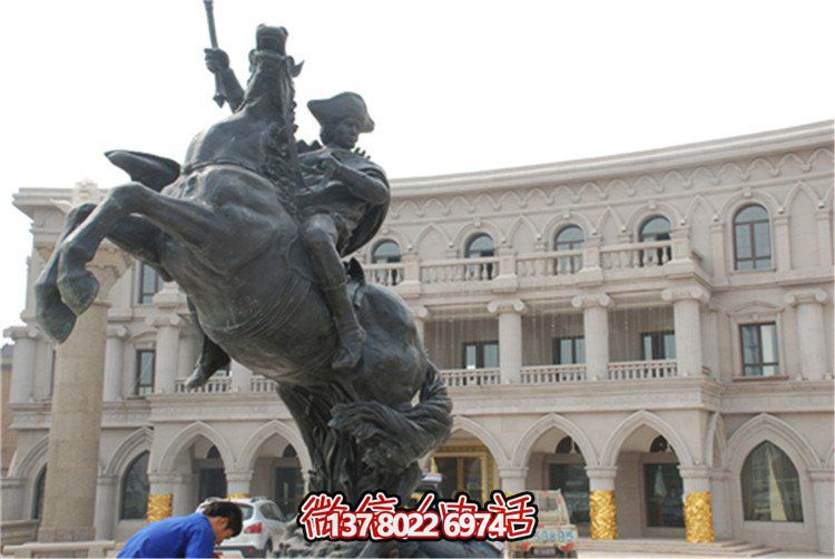 酒店广场摆放铸铜西方骑马人物雕塑