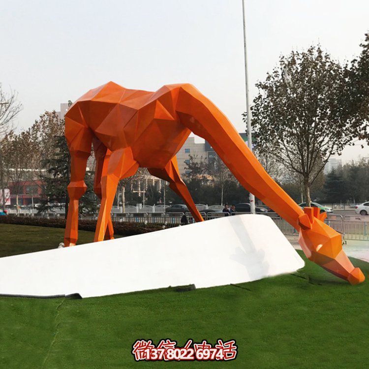 户外园林不锈钢几何户外园林大型抽象长颈鹿雕塑