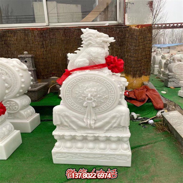 汉白玉雕刻麒麟抱鼓石招财镇宅园林景观雕塑