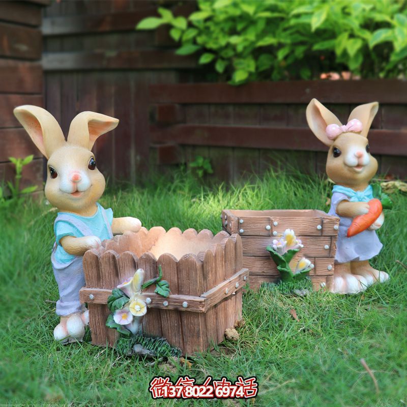 户外草坪可爱的两只玻璃钢兔子雕塑