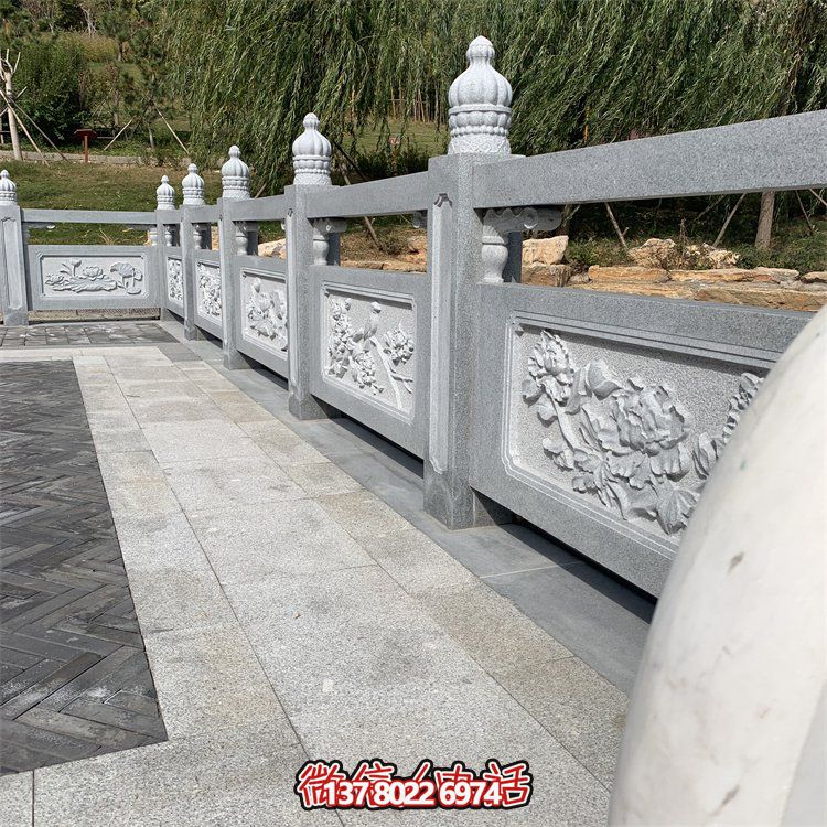 石雕栏杆，菊花纹石栏板