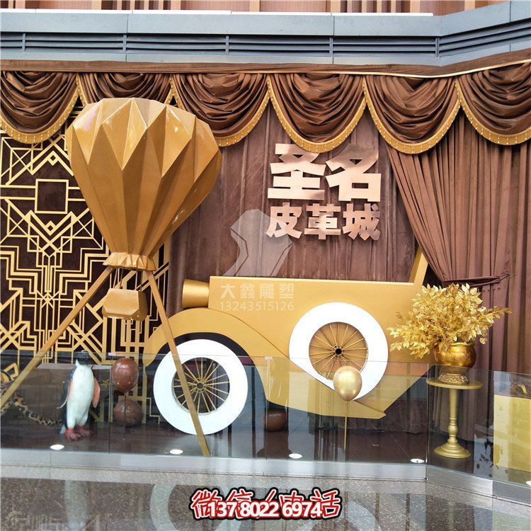 玻璃钢商业广场摆放卡通雕塑