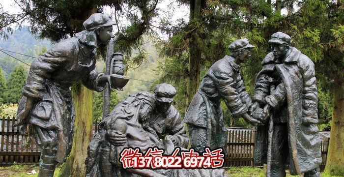 公园铜雕创意救人的红军雕塑