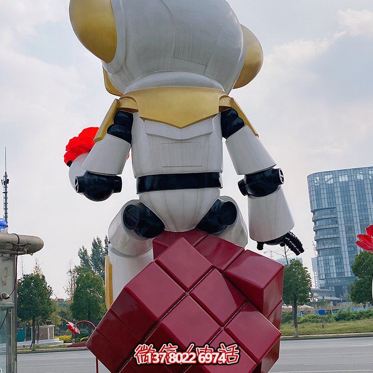 城市街道大型不锈钢创意抽象机器人