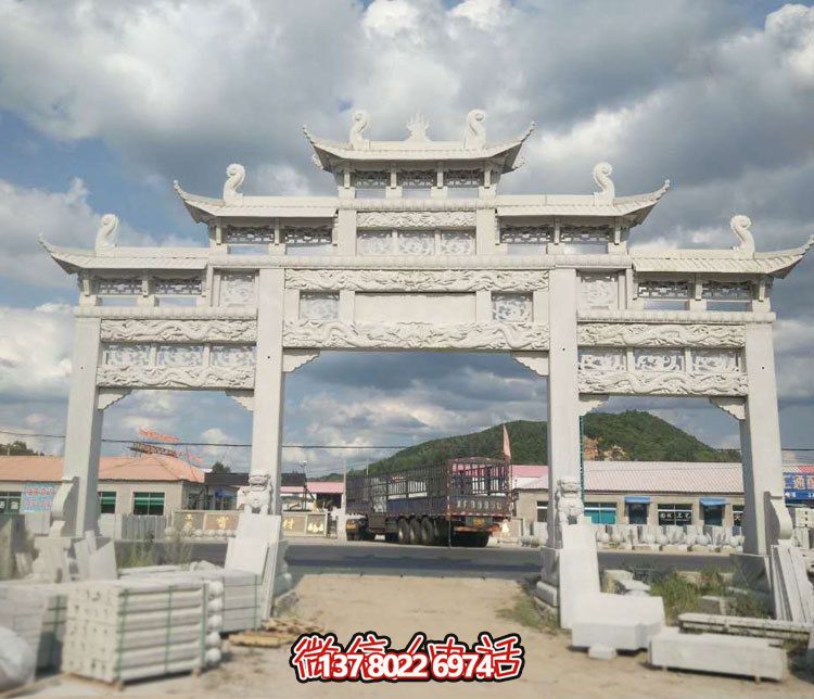 村庄道路街边三门五楼大理石牌坊石雕