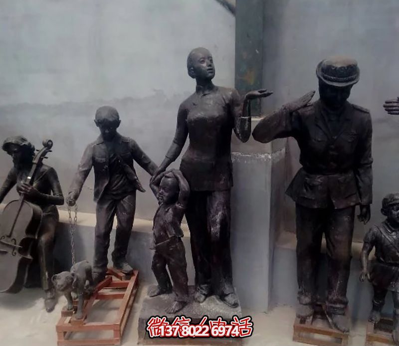 人物弹奏广场不锈钢仿铜弹雕塑