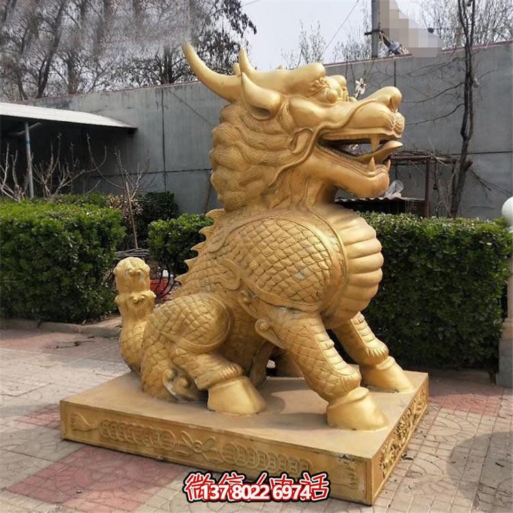 企业门口摆放玻璃钢仿铜麒麟雕塑