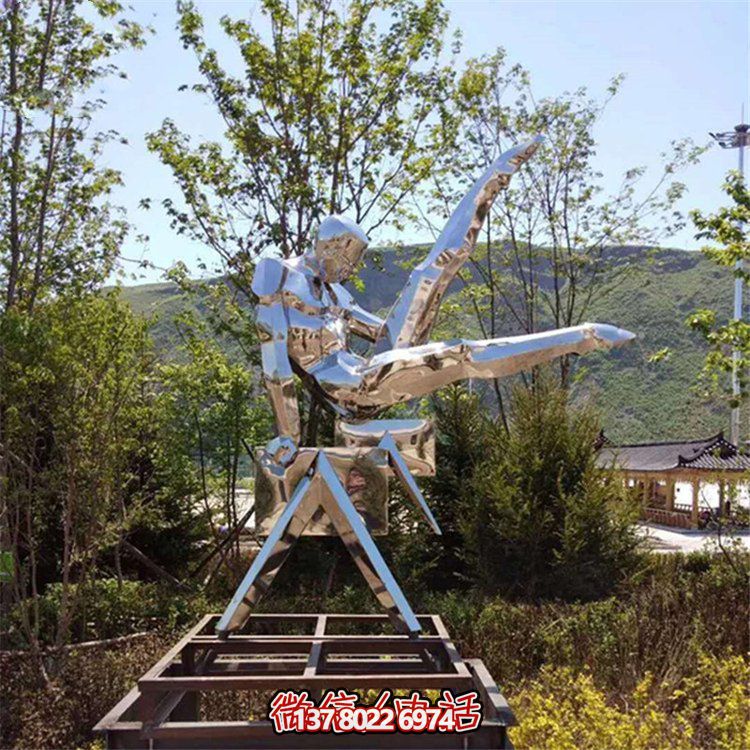 校园广场户外园林不锈钢镜面运动人物景观摆件