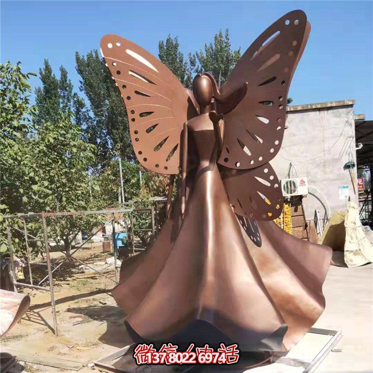 地产园林绿地草坪摆放锻铜抽象人物景观雕塑