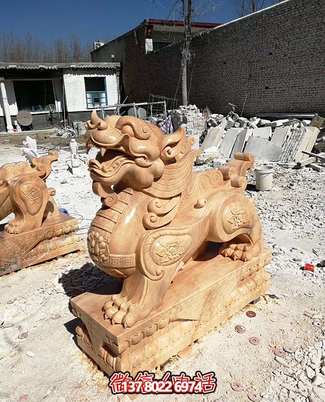 晚霞红石雕神兽麒麟雕塑