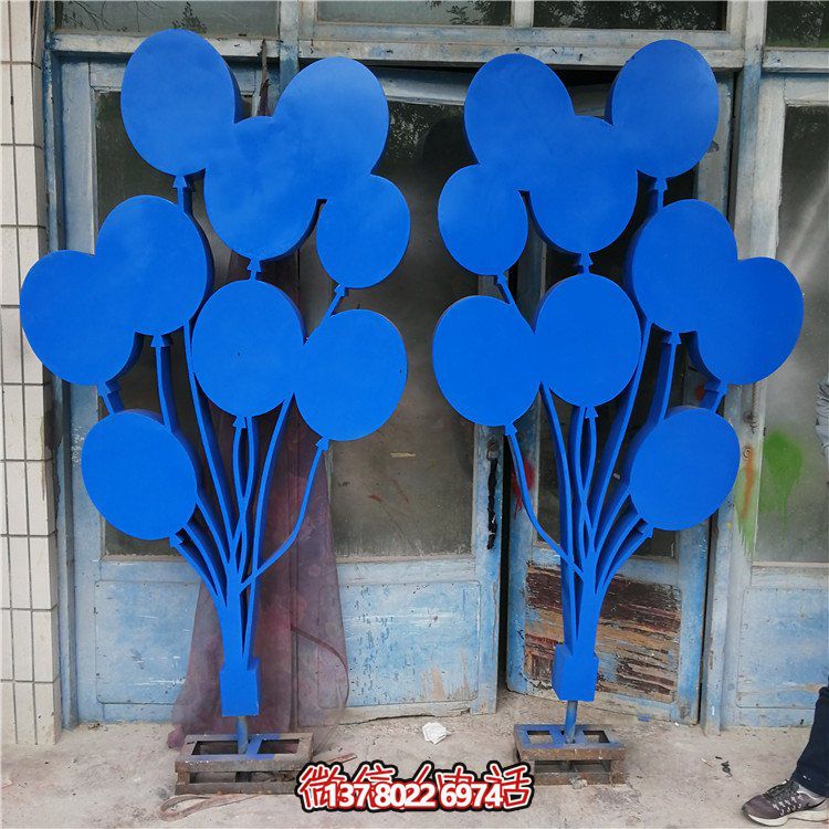 不锈钢彩绘抽象气球景观