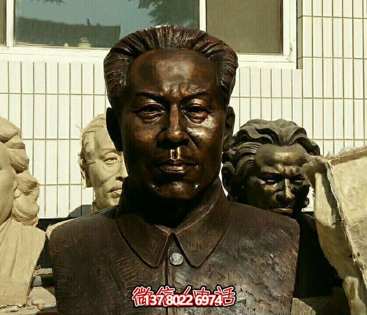 广场铜雕世界伟人刘少奇雕塑