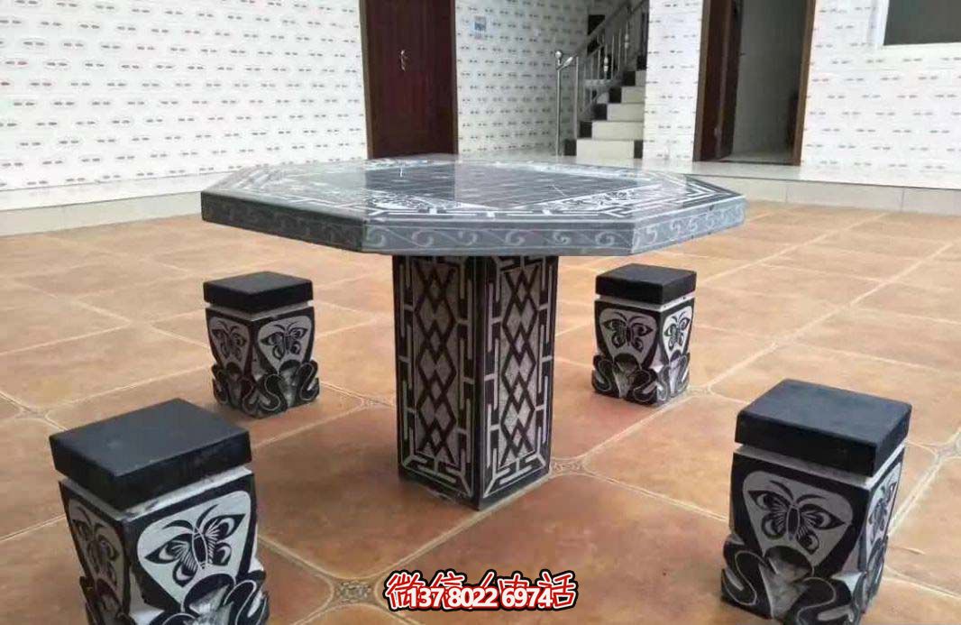 农村庭院摆放多边形仿古青石桌凳