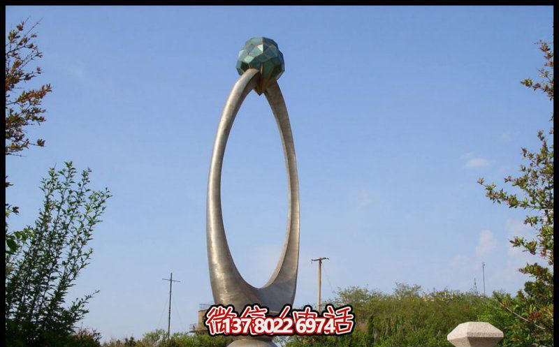 庭院园林几何绿色宝石不锈钢戒指雕塑