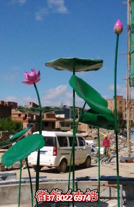 小区不锈钢彩绘荷叶荷花雕塑