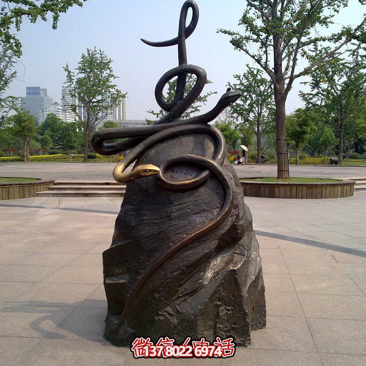 广场户外摆放玻璃钢仿铜蛇生肖小品雕塑