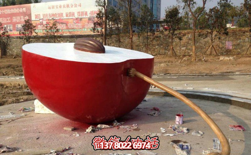 游乐园半块玻璃钢苹果雕塑