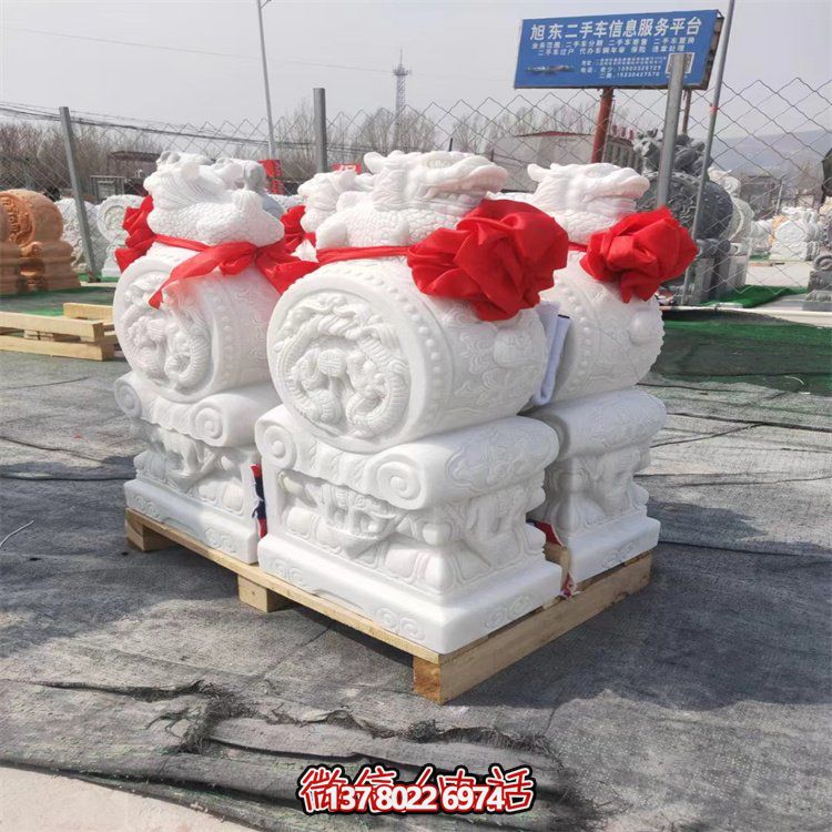 庭院大门口摆放天然汉白玉浮雕狮子门墩摆件