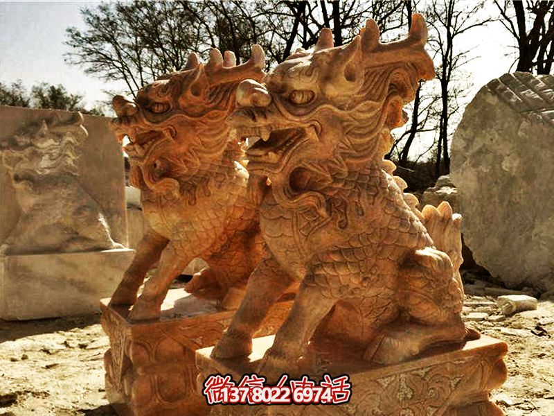 庭院别墅黄蜡石石雕麒麟雕塑