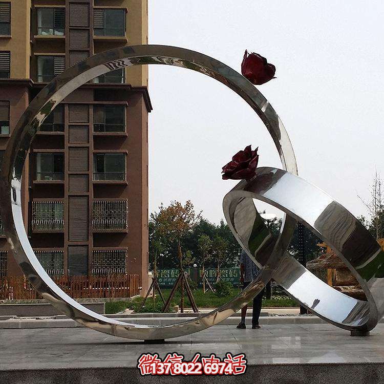 小区别墅景观不锈钢几何创意戒指景观摆件