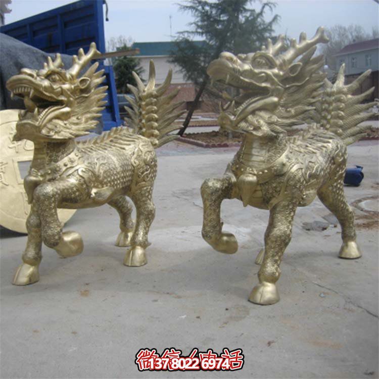 景区摆放大型黄铜铸造神兽麒麟动物雕塑