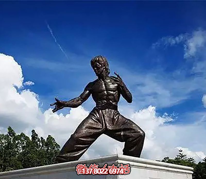 广场景区铜雕功夫明星李小龙雕塑