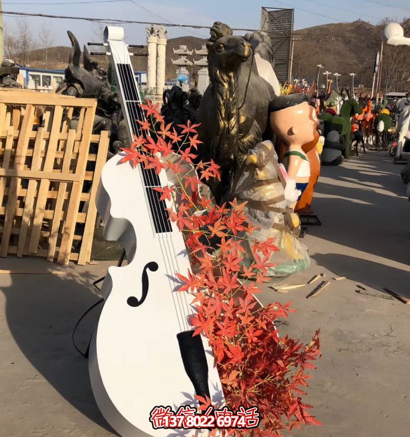 户外创意玻璃钢白色大提琴雕塑