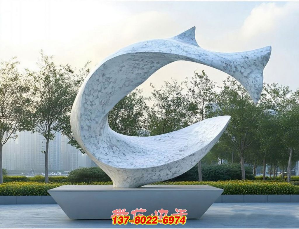 银波跃影 —— 城市水岸的不锈钢鱼之舞